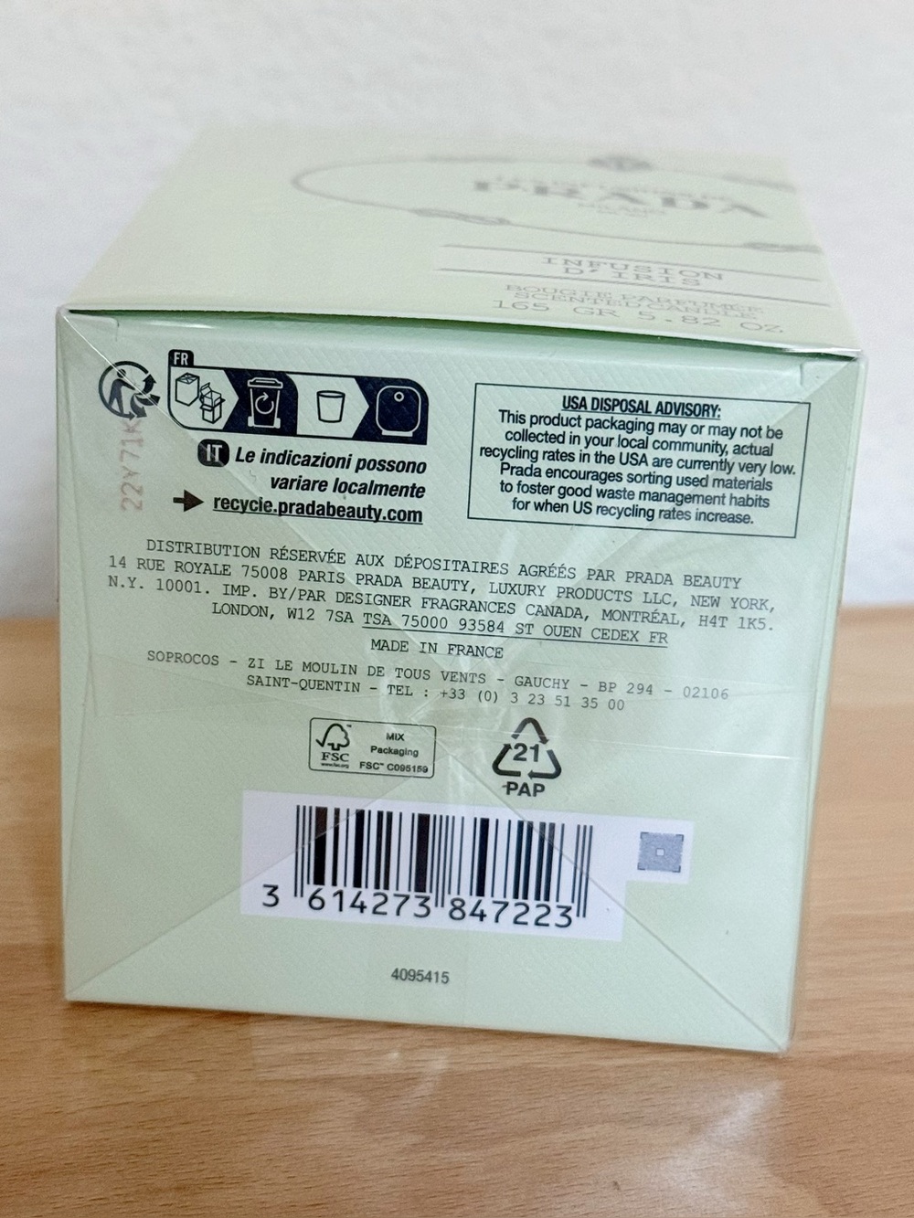 Prada Infusion d'Iris Scented Candle Full Size - Picture 5 of 5